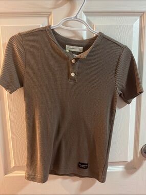 Abercrombie & Fitch Olive Henley Waffle Short Sleeve Top
